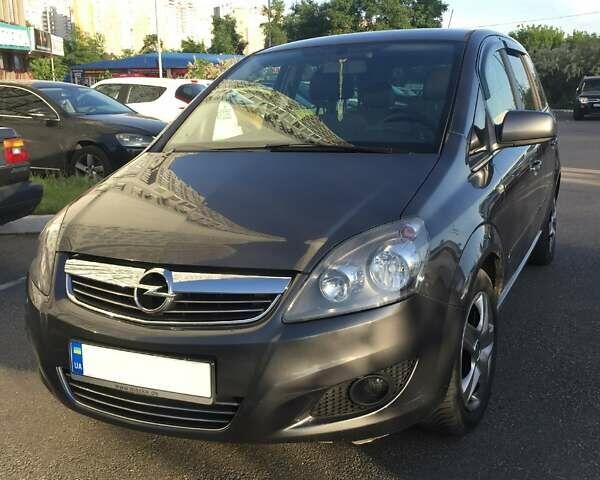 Опель Зафира, объемом двигателя 1.6 л и пробегом 220 тыс. км за 6800 $, фото 2 на Automoto.ua