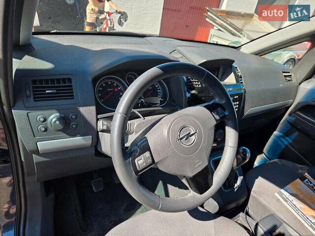Опель Зафира, объемом двигателя 1.6 л и пробегом 190 тыс. км за 7750 $, фото 5 на Automoto.ua