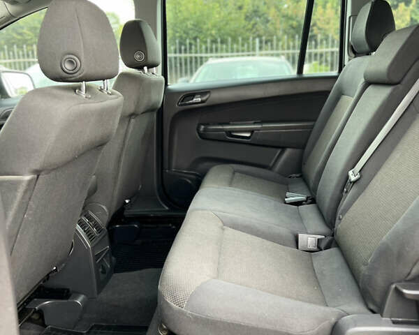 Опель Зафира, объемом двигателя 1.7 л и пробегом 217 тыс. км за 7600 $, фото 8 на Automoto.ua