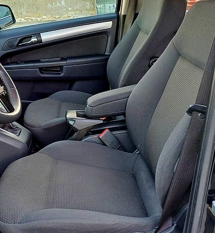 Опель Зафира, объемом двигателя 1.7 л и пробегом 235 тыс. км за 8500 $, фото 6 на Automoto.ua