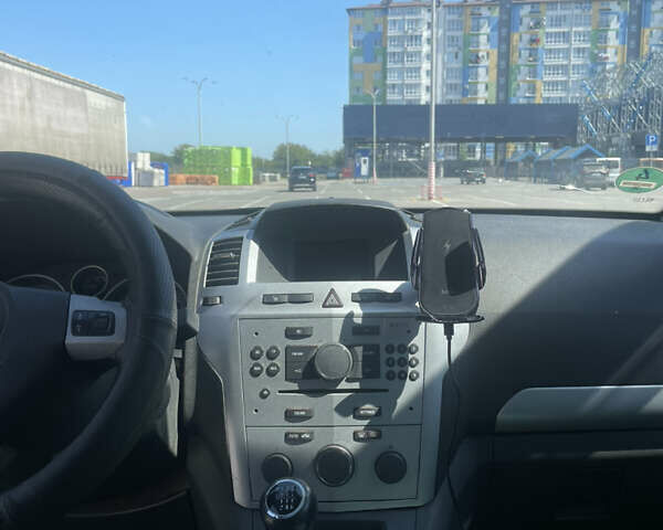 Опель Зафіра, об'ємом двигуна 1.7 л та пробігом 311 тис. км за 7000 $, фото 4 на Automoto.ua