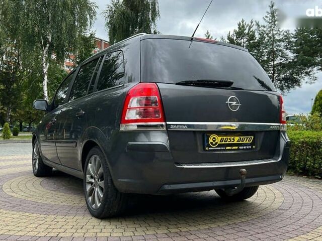 Опель Зафира, объемом двигателя 1.7 л и пробегом 185 тыс. км за 8999 $, фото 4 на Automoto.ua