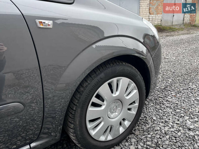 Опель Зафира, объемом двигателя 1.6 л и пробегом 173 тыс. км за 7200 $, фото 35 на Automoto.ua