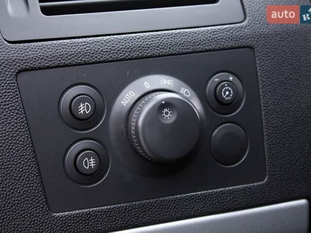 Опель Зафира, объемом двигателя 0 л и пробегом 195 тыс. км за 8300 $, фото 24 на Automoto.ua