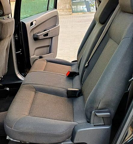 Опель Зафира, объемом двигателя 1.7 л и пробегом 235 тыс. км за 8500 $, фото 7 на Automoto.ua