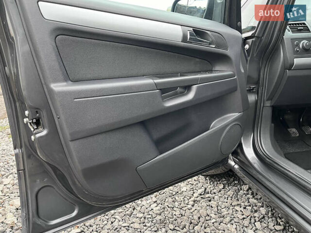 Опель Зафира, объемом двигателя 1.6 л и пробегом 173 тыс. км за 7200 $, фото 39 на Automoto.ua