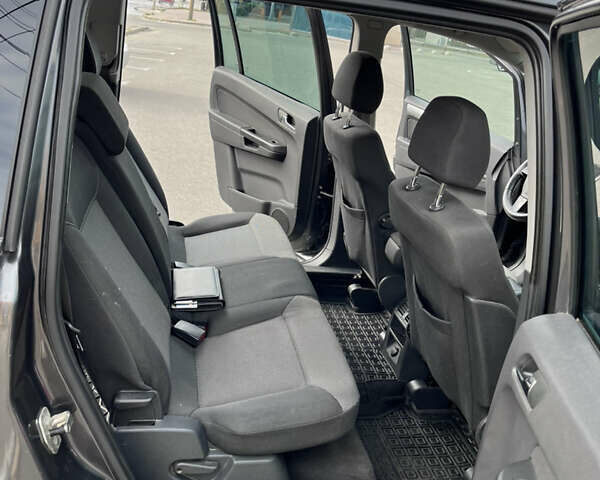 Опель Зафира, объемом двигателя 1.7 л и пробегом 248 тыс. км за 7999 $, фото 21 на Automoto.ua