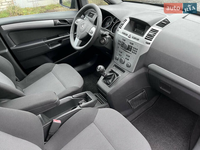 Опель Зафира, объемом двигателя 1.6 л и пробегом 173 тыс. км за 7200 $, фото 47 на Automoto.ua