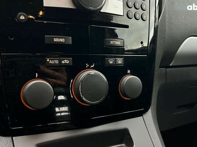 Опель Зафира, объемом двигателя 1.7 л и пробегом 185 тыс. км за 8999 $, фото 12 на Automoto.ua