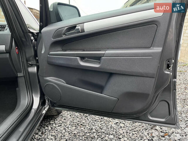 Опель Зафира, объемом двигателя 1.6 л и пробегом 173 тыс. км за 7200 $, фото 48 на Automoto.ua