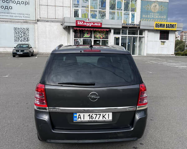 Опель Зафира, объемом двигателя 1.7 л и пробегом 248 тыс. км за 7999 $, фото 4 на Automoto.ua