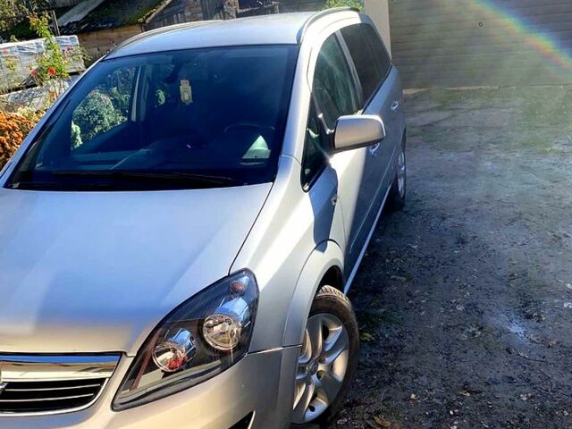 Опель Зафира, объемом двигателя 17 л и пробегом 251 тыс. км за 7200 $, фото 7 на Automoto.ua
