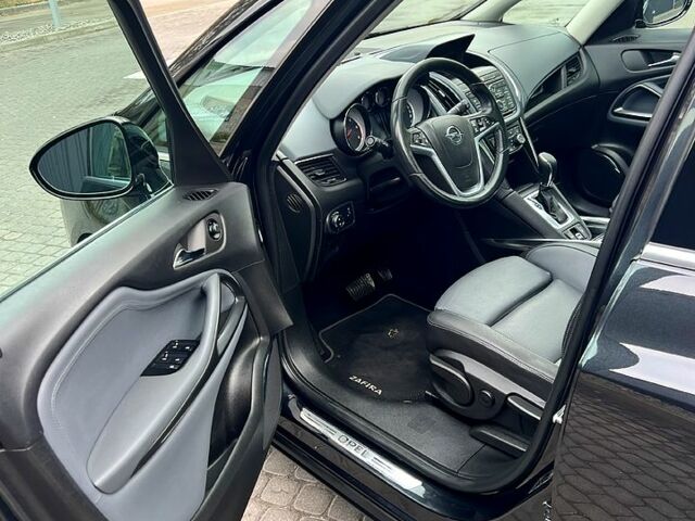 Опель Зафира 2013 в Днепре (Днепропетровске) на Automoto.ua Опель Зафира, объемом двигателя 2 л и пробегом 199 тыс. км за 11999 $, фото 4 на Automoto.ua