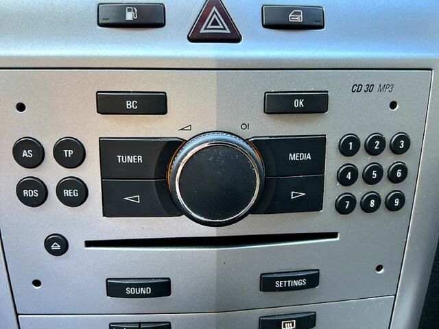 Опель Зафира, объемом двигателя 1.6 л и пробегом 248 тыс. км за 6200 $, фото 7 на Automoto.ua