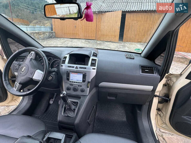 Опель Зафира, объемом двигателя 1.7 л и пробегом 208 тыс. км за 6500 $, фото 10 на Automoto.ua