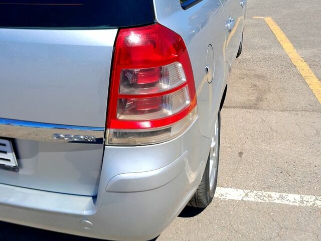 Опель Зафира 2014 в Харькове на Automoto.ua Опель Зафира, объемом двигателя 17 л и пробегом 256 тыс. км за 7900 $, фото 5 на Automoto.ua