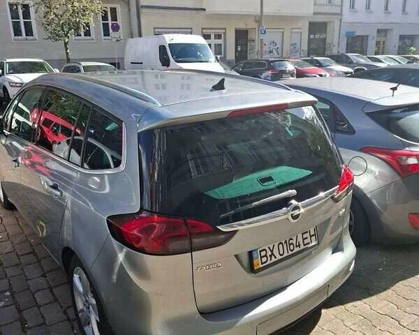 Опель Зафира, объемом двигателя 2 л и пробегом 250 тыс. км за 11500 $, фото 2 на Automoto.ua