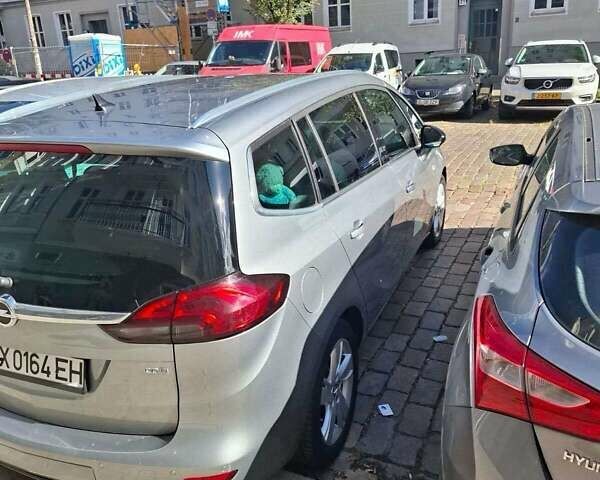 Опель Зафира, объемом двигателя 2 л и пробегом 250 тыс. км за 11500 $, фото 3 на Automoto.ua
