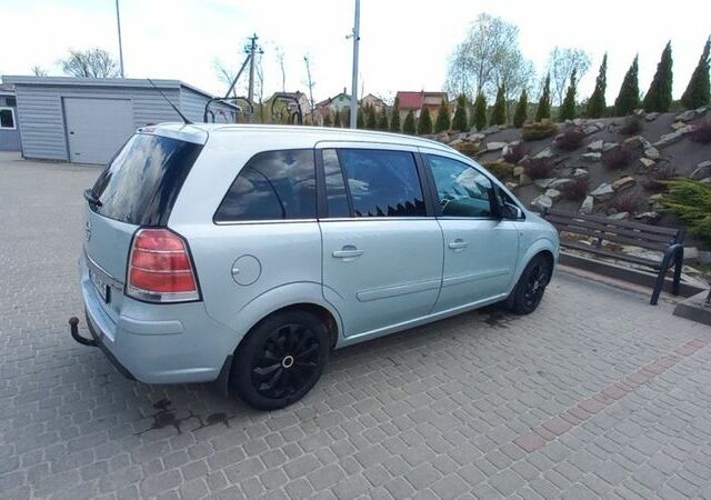 Опель Зафира, объемом двигателя 1.7 л и пробегом 250 тыс. км за 5700 $, фото 1 на Automoto.ua