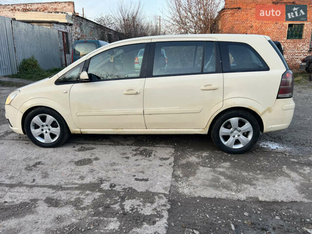 Желтый Опель Зафира, объемом двигателя 1.9 л и пробегом 494 тыс. км за 3400 $, фото 7 на Automoto.ua