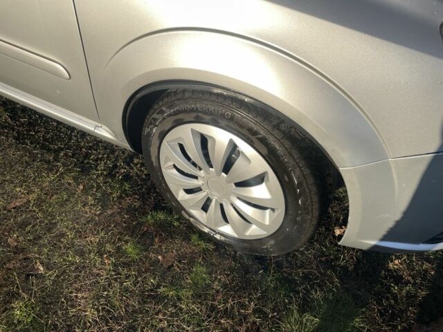 Серый Опель Зафира, объемом двигателя 1.8 л и пробегом 300 тыс. км за 5800 $, фото 5 на Automoto.ua