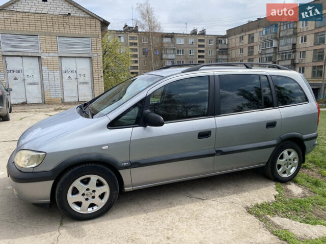 Серый Опель Зафира, объемом двигателя 1.8 л и пробегом 425 тыс. км за 3600 $, фото 2 на Automoto.ua