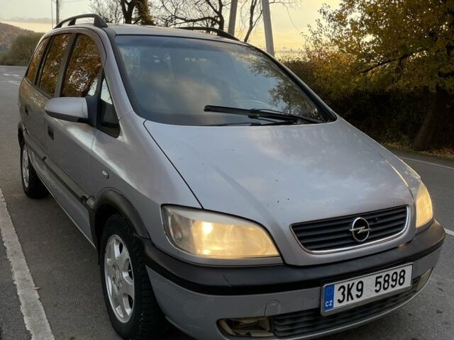 Серый Опель Зафира, объемом двигателя 2 л и пробегом 330 тыс. км за 1300 $, фото 1 на Automoto.ua