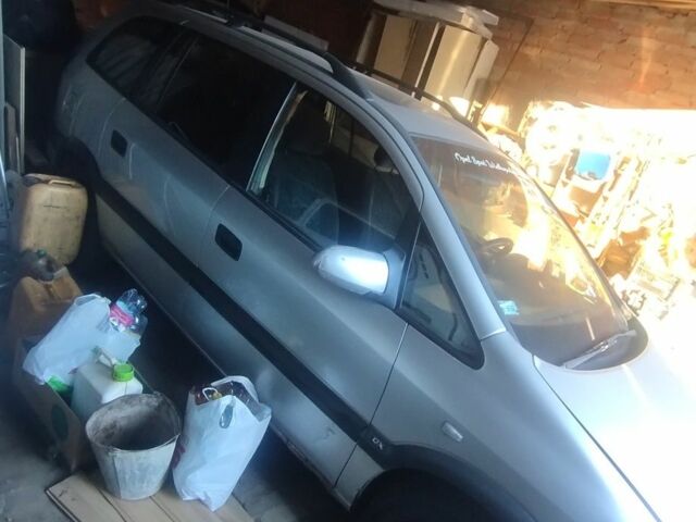 Серый Опель Зафира, объемом двигателя 2 л и пробегом 300 тыс. км за 1850 $, фото 1 на Automoto.ua