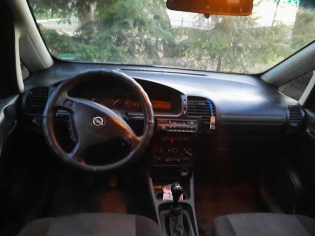 Серый Опель Зафира, объемом двигателя 0 л и пробегом 309 тыс. км за 2550 $, фото 6 на Automoto.ua