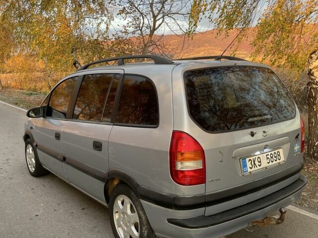 Серый Опель Зафира, объемом двигателя 2 л и пробегом 330 тыс. км за 1300 $, фото 3 на Automoto.ua