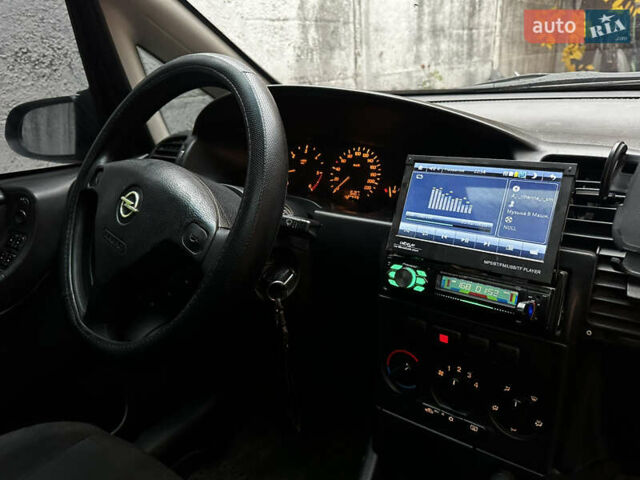 Серый Опель Зафира, объемом двигателя 2 л и пробегом 320 тыс. км за 4250 $, фото 7 на Automoto.ua