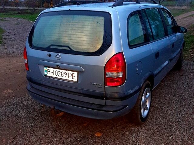 Серый Опель Зафира, объемом двигателя 1.6 л и пробегом 283 тыс. км за 2450 $, фото 1 на Automoto.ua