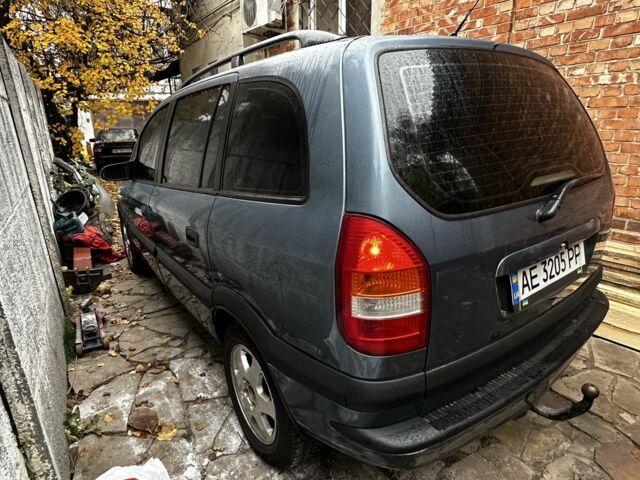Сірий Опель Зафіра, об'ємом двигуна 2 л та пробігом 350 тис. км за 4250 $, фото 2 на Automoto.ua
