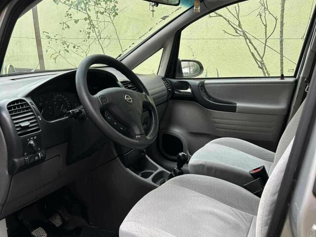 Сірий Опель Зафіра, об'ємом двигуна 1.8 л та пробігом 424 тис. км за 3200 $, фото 9 на Automoto.ua