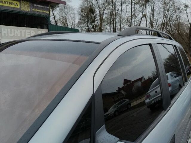 Серый Опель Зафира, объемом двигателя 2 л и пробегом 378 тыс. км за 2450 $, фото 16 на Automoto.ua