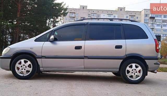 Серый Опель Зафира, объемом двигателя 2 л и пробегом 370 тыс. км за 3699 $, фото 36 на Automoto.ua