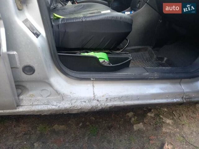 Серый Опель Зафира, объемом двигателя 2 л и пробегом 331 тыс. км за 2450 $, фото 7 на Automoto.ua