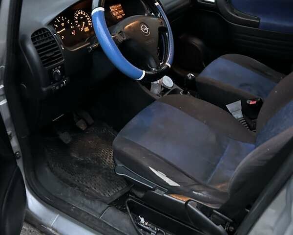 Сірий Опель Зафіра, об'ємом двигуна 1.8 л та пробігом 433 тис. км за 2500 $, фото 10 на Automoto.ua