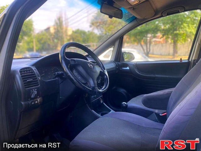 Серый Опель Зафира, объемом двигателя 2 л и пробегом 0 тыс. км за 3600 $, фото 5 на Automoto.ua