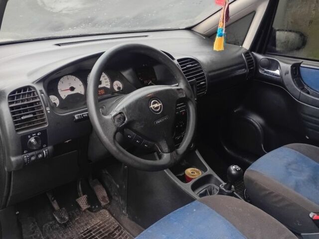 Серый Опель Зафира, объемом двигателя 2 л и пробегом 480 тыс. км за 3400 $, фото 6 на Automoto.ua