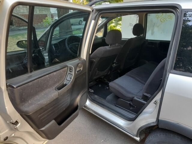 Серый Опель Зафира, объемом двигателя 2 л и пробегом 500 тыс. км за 2980 $, фото 7 на Automoto.ua