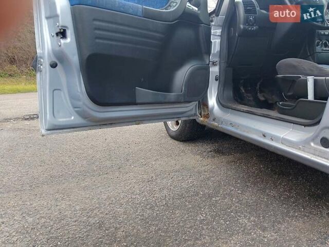 Сірий Опель Зафіра, об'ємом двигуна 1.8 л та пробігом 255 тис. км за 2350 $, фото 13 на Automoto.ua