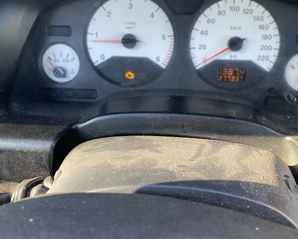 Сірий Опель Зафіра, об'ємом двигуна 2 л та пробігом 278 тис. км за 3200 $, фото 5 на Automoto.ua