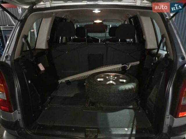 Сірий Опель Зафіра, об'ємом двигуна 1.8 л та пробігом 356 тис. км за 2200 $, фото 12 на Automoto.ua