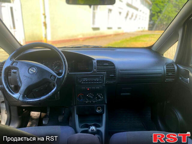 Серый Опель Зафира, объемом двигателя 2 л и пробегом 0 тыс. км за 3600 $, фото 6 на Automoto.ua