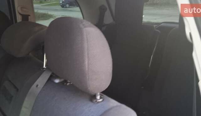 Серый Опель Зафира, объемом двигателя 2 л и пробегом 370 тыс. км за 3699 $, фото 28 на Automoto.ua