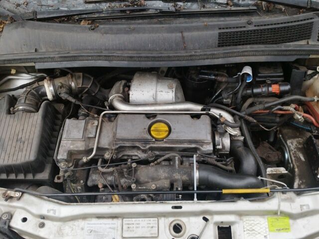 Сірий Опель Зафіра, об'ємом двигуна 2.2 л та пробігом 234 тис. км за 499 $, фото 7 на Automoto.ua