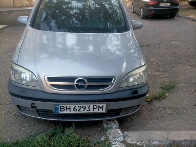 Серый Опель Зафира, объемом двигателя 1.8 л и пробегом 280 тыс. км за 140000 $, фото 1 на Automoto.ua