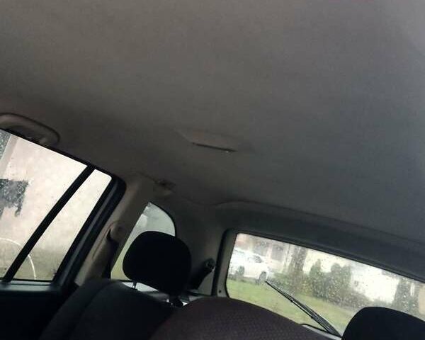 Серый Опель Зафира, объемом двигателя 2 л и пробегом 378 тыс. км за 2600 $, фото 9 на Automoto.ua