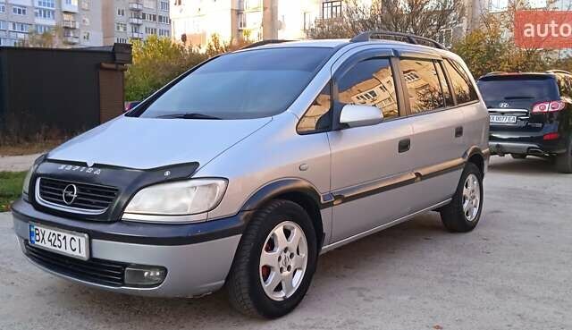 Серый Опель Зафира, объемом двигателя 2 л и пробегом 370 тыс. км за 3699 $, фото 37 на Automoto.ua